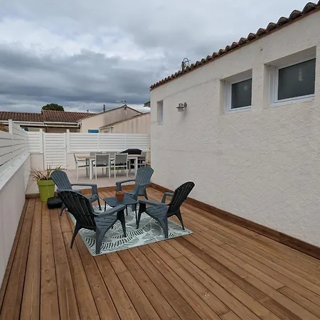Very House 2 Steps From The Hébergement de vacances *