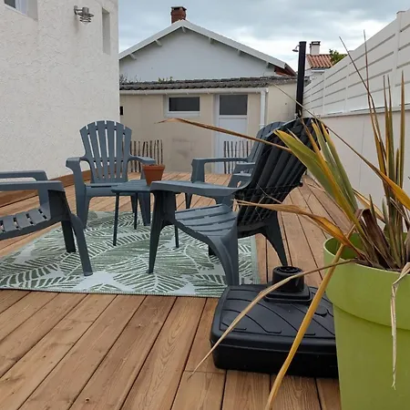 Hébergement de vacances Very House 2 Steps From The *